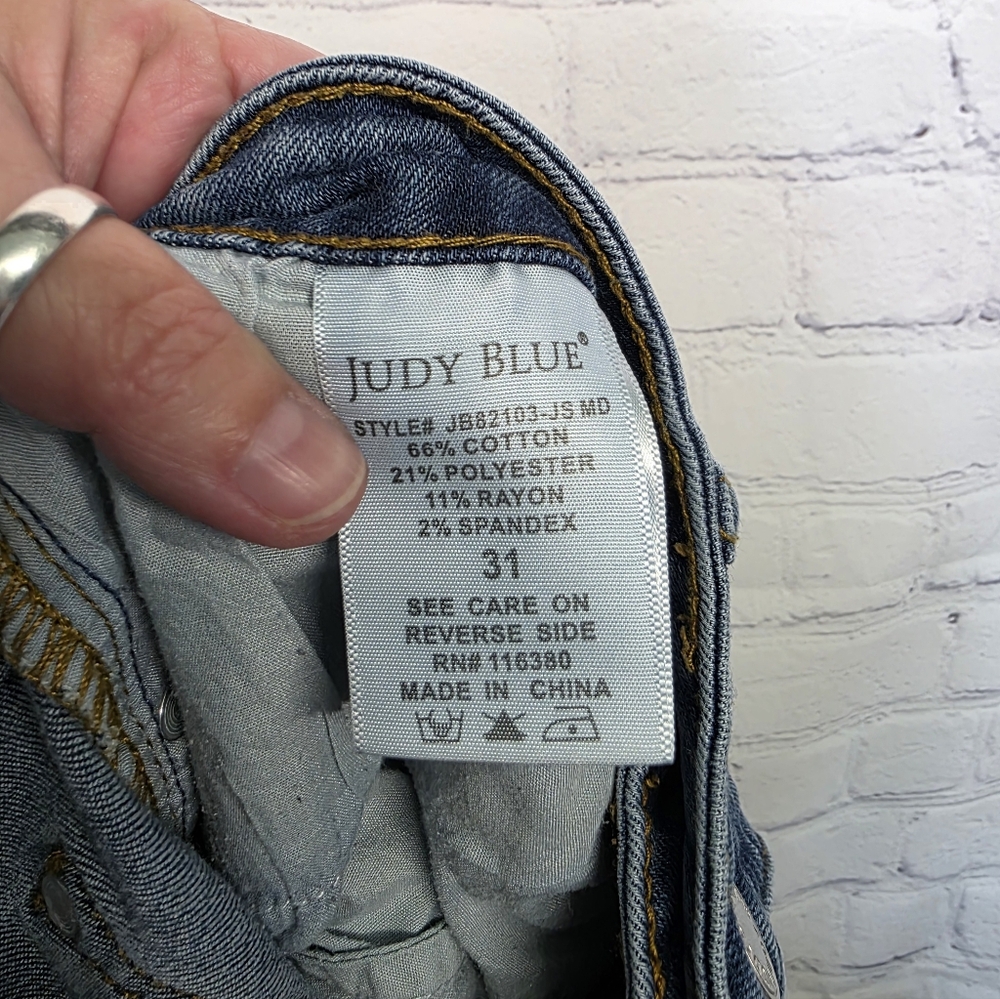 Judy Blue /  Abbey Relaxed Fit Blue Denim Jeans - Picture 7 of 8
